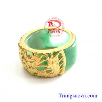 Nhẫn cẩm thạch rồng vàng