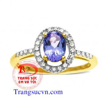 Nhẫn đá quý saphir đẹp tuyệt  Nhẫn nữ đẹp-Natural Blue Sapphire   Nhẫn saphire đẹp  Sản phẩm: Nhẫn nữ vàng tây gắn đá Saphir thiên nhiên. Thương hiệu: Trang Sức Em Và Tôi  Loại vàng: Vàng tây 14k Loại đá: Đá quý Saphir thiên nhiên. Màu sắc: Trắng + Xanh C