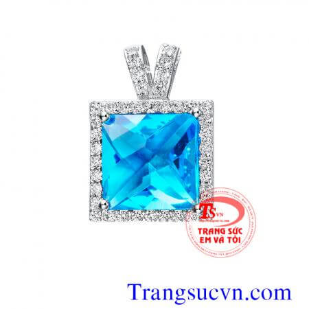 Bộ trang sức Mệnh Mộc   Bộ trang sức đá Topaz  Bộ trang sức đá Topaz đẹp   Bộ trang sức đá quý Topaz thiên nhiên gồm  1 Chiếc Nhẫn  1 Mặt dây chuyền  1 Đôi hoa tai  Sản phẩm được chế tác trên chất liệu vàng trắng 10k ( Có giấy kiểm định vàng kèm theo bộ t