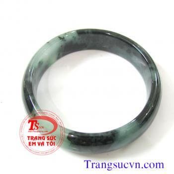 Vòng cẩm thạch đẹp cho nữ