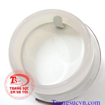 Vòng ma não trắng