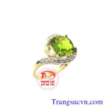 Nhẫn nữ vàng tây đá peridot thiên nhiên