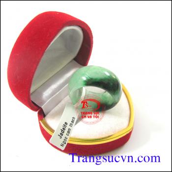 Nhẫn ngọc cẩm thạch thiên nhiên