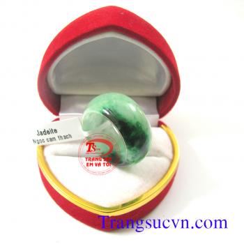 Nhẫn ngọc cẩm thạch thiên nhiên