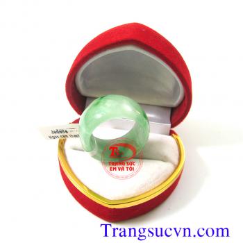 Nhẫn cẩm thạch thiên nhiên đẹp