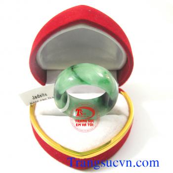 Nhẫn ngọc thiên nhiên đẹp