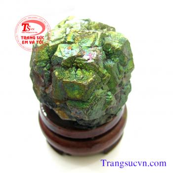 Bán Pirit Vàng găm giá Pirit Vàng găm đá Pirit Vàng găm phong thủy Pirit Vàng găm Theo quan niệm dân gian,đá phong thủy vàng găm có khả năng trừ tà rất tốt,rất thích hợp để trong nhà, đặc biệt là nhà có trẻ nhỏ.Ngoài ra,đá phong thủy vàng găm có thể đặt t