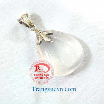 Mặt thạch anh trắng được chế tác trên chất liệu:  - Đá thạch anh trắng thiên nhiên 100%  - Móc được làm bằng bạc ta  - Bán toàn quốc  - Thanh toán an toàn  - Giao hàng tận nơi và thanh toán khi nhận hàng. 