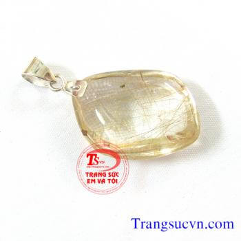 Mặt dây chuyền nam thạch anh tóc  Mặt thạch anh tóc thiên nhiên được chế tác trên chất liệu:  - Đá Thạch anh tóc thiên nhiên 100%  - Móc được làm bằng bạc ta  - Bán toàn quốc  - Thanh toán an toàn  - Giao hàng tận nơi và thanh toán khi nhận hàng.