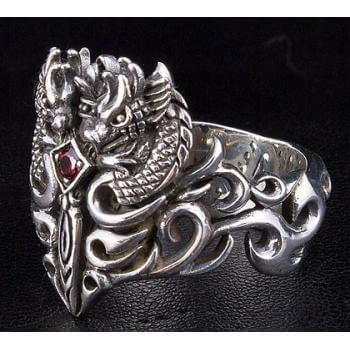 nhẫn nam song rồng chầu ruby