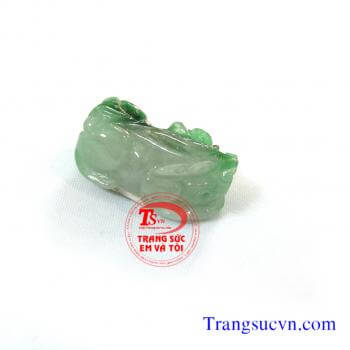 Tỳ hưu ngọc cẩm thạch thiên nhiên Tỳ hưu ngọc cẩm thạch thiên nhiên  Tỳ hưu Jadeite  Chất liệu: Ngọc cẩm thạch nhiên nhiên ( Natural Jadeite)  Tỳ hưu cẩm thạch ( Tỳ hưu phỉ thúy )  Tỳ hưu có GIẤY KIỂM ĐỊNH ĐÁ QUÝ kèm theo tỳ hưu  Đặc điểm khoáng vật: - Tê
