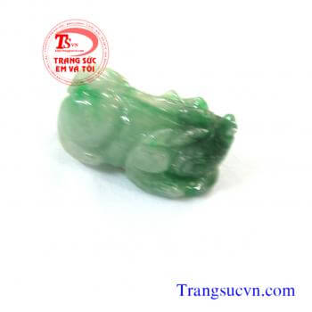 Tỳ hưu đá quý cẩm thạch Tỳ hưu ngọc cẩm thạch thiên nhiên  Tỳ hưu Jadeite  Chất liệu: Ngọc cẩm thạch nhiên nhiên ( Natural Jadeite)  Tỳ hưu cẩm thạch ( Tỳ hưu phỉ thúy )  Tỳ hưu có GIẤY KIỂM ĐỊNH ĐÁ QUÝ kèm theo tỳ hưu  Đặc điểm khoáng vật: - Tên khoáng v