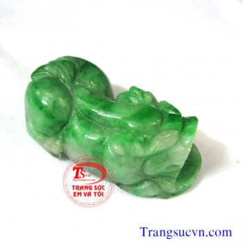 Tỳ hưu ngọc cẩm thạch thiên nhiên Tỳ hưu đá cẩm thạch nhiên nhiên Tỳ hưu ngọc cẩm thạch thiên nhiên  Tỳ hưu Jadeite  Chất liệu: Ngọc cẩm thạch nhiên nhiên ( Natural Jadeite)  Tỳ hưu cẩm thạch ( Tỳ hưu phỉ thúy )  Tỳ hưu có GIẤY KIỂM ĐỊNH ĐÁ QUÝ kèm theo t