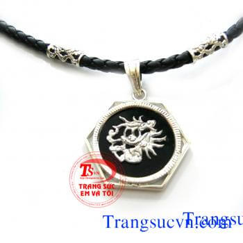 Mặt dây đầu rồng+Dây da bọc rồng 1 Mặt dây chuyền bạc hình Đầu rồng 1 Dây da bọc rồng Chất liệu chính: Bạc ta + Dây da. Sản phẩm bán toàn quốc - Thanh toán khi nhận hàng.