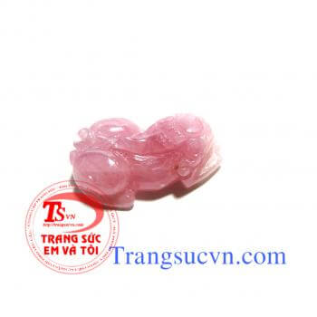 Đá Ruby là loại đá đã quá quen thuộc với những người yêu thích đá quý không chỉ vì có giá trị cao mà còn đem đến nhiều lợi ích về sức khỏe.