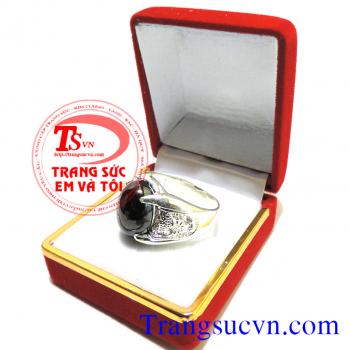 Nhẫn bạc nam đá đen   Nhẫn bạc hình bọ cạp Nhẫn  nam bạc ta gắn đá tổng hợp được sửa theo size tay của bạn.  Bạc ta 925  Nhẫn bạc bán toàn quốc, Thanh toán khi nhận nhẫn trên toàn quốc  Bạn điền đầy đủ thông tin vào phần>  ĐẶT MUA NGAY ở trên   Chúng tôi 