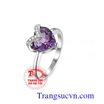 Bán Nhẫn nữ thạch anh tím trái tim,Nhẫn nữ thạch anh tím trái tim giá tốt,có giấy kiểm định đá quý và vàng kèm theo,đặt nhẫn theo yêu cầu