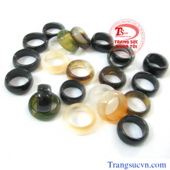 Bán Nhẫn mã não đen,giá nhan ma nao den,bán nhẫn mã não đen toàn quốc,thanh toán khi nhận nhan ma nao den tại nhà,nhẫn đá mã não đen phong thuỷ đem lại may mắn, phù hợp cho người mạng Thuỷ mạng Mộc,nhan ma não,nhẫn mã não