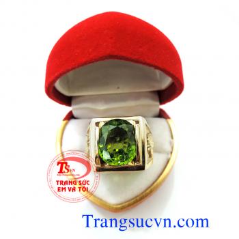 Bán Nhẫn nam peridot đầu ngựa và đặt Nhẫn nam peridot đầu ngựa theo yêu cầu có giấy kiểm định đá quý và vàng,bảo hành Nhẫn nam peridot đầu ngựa 1 năm