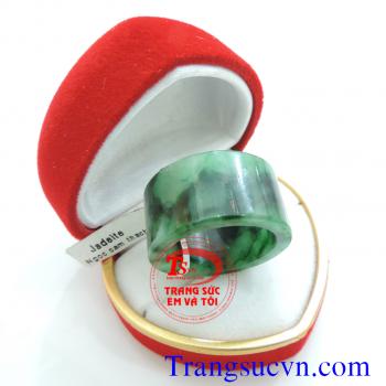 Bán nhẫn ngọc phỉ thúy jadeite,giá nhẫn cẩm thạch thiên nhiên,giá tốt có giấy kiểm định đá quý,nhan nam ngoc,natural jadeite có giao hàng toàn quốc