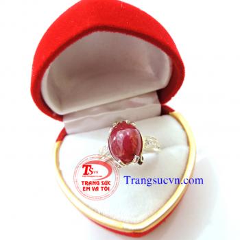 Nhẫn nữ ruby thiên nhiên, nhẫn nữ được chế tác trên chất liệu bạc ta 925 theo tiêu chuẩn bạc trang sức của thế giới.  Nhẫn phù hợp làm quà tặng, sinh nhật, ngày kỷ niệm, ngày lễ, tết vv...