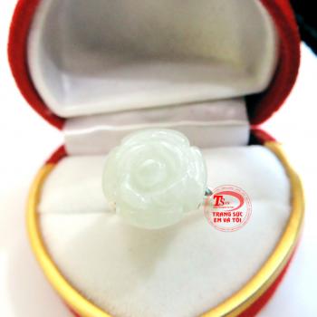 Bán và đặt nhẫn nữ theo yêu cầu như ;Nhẫn nữ hoa cẩm thạch,nhan nu hoa ngoc,nhan,nu,nhan,re,dep,vang