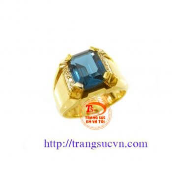 Nhẫn nam gắn đá topaz thiên nhiên hộ mệnh hợp nhất với người mệnh thủy, và mệnh mộc