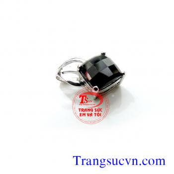 Mặt dây chuyền đá Sapphire