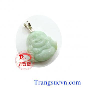 Phật di lặc ngọc JadeiteMặt phật Ngọc cẩm thạch thiên nhiên 100%, được chế tác trên chất liệu:  - Ngọc cẩm thạch thiên nhiên 100%  - Tổng trọng lượng sản phẩm: 8,59 g  Kích thước sản phẩm:  - Chiều dài: 26,00 mm  - Chiều rộng: 23,00 mm  - Chiều cao: 7,10