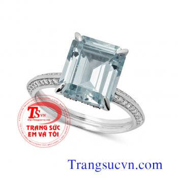 Nhẫn nữ vàng tây màu trắng gắn đá Aquamarine thiên nhiên