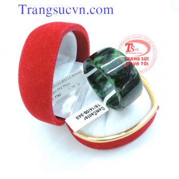 Nhẫn,Ngọc,Phỉ,Thúy,nhan,ngoc,phi,thuy,ngọc jadiet,nhan,ngọc,nam,jade,đá,quý,phong,thủy,thiên,nhiên,đá,quý,tự,nhien/Có giấy kiểm định: Đảm bảo chất lượng,Hàng cao cấp
