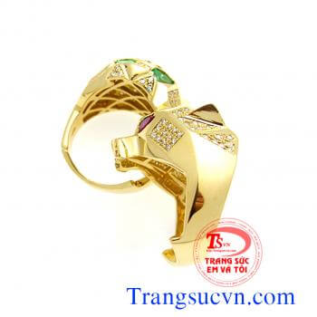 Nhẫn nam đầu báo gắn emerald