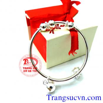 Lắc trẻ em bạc đẹp