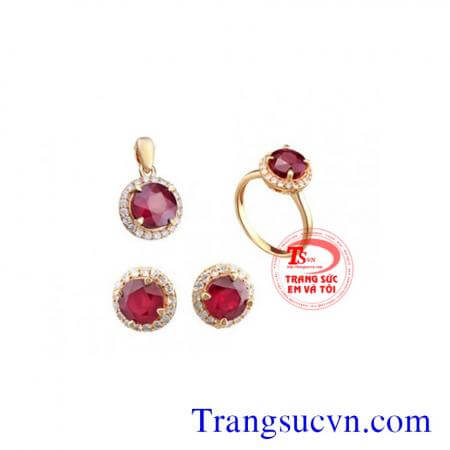 Ruby thiên nhiên nữ trang bộ