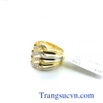 Nhẫn nữ được thiết kế độc đáo, mới lạ 