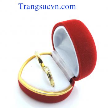 Nhẫn cưới gắn đá