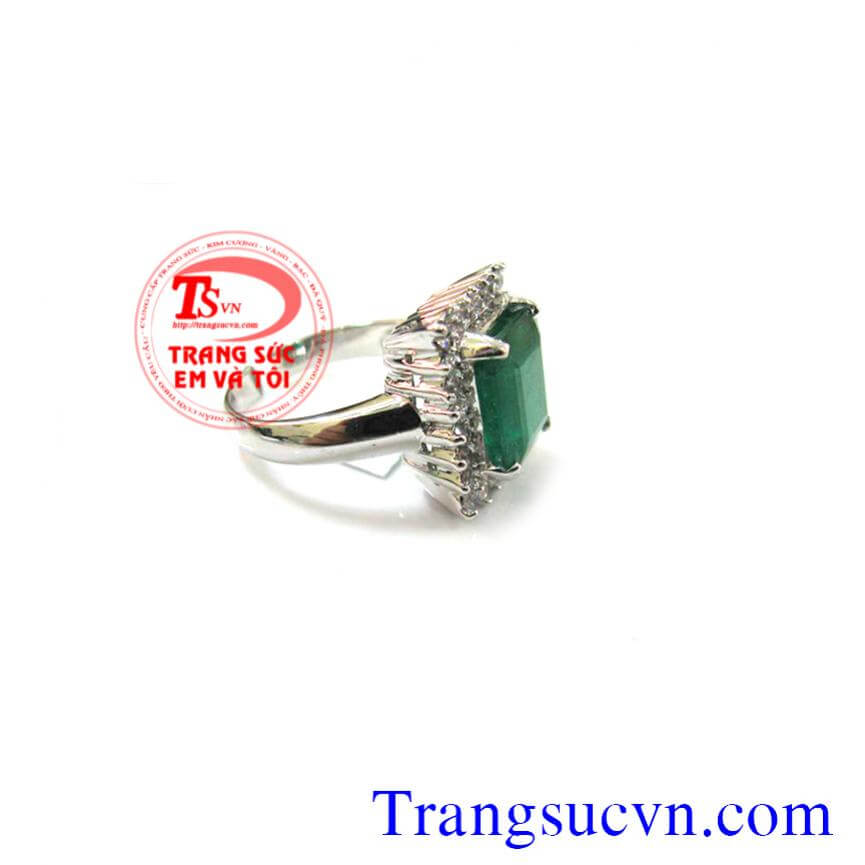 Nhẫn nữ đá Emerald vuông