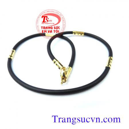 Dây chuyền nam cao su móc vàng tây