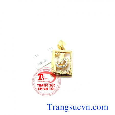 Mặt dây chuyền vàng