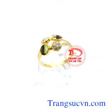 Nhẫn vàng tây xinh xắn, thời trang