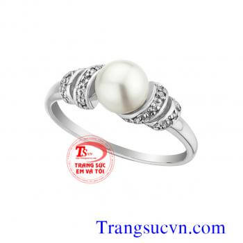 Nhẫn ngọc trai hồng,gia nhan nu ngoc trai,bán nhẫn ngọc trai đẹp,Bán Nhẫn ngọc trai hồng ,gia Nhẫn ngọc trai hồng,dat nhan nu,web trangsucvn.com với hàng nghìn sản phẩm trang sức,cho bạn thỏa sức lựa chọn