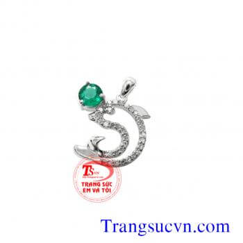 Mặt dây ca Heo Emerald