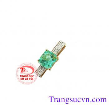 Mặt dây quyến rũ Emerald, Bán mặt dây emerald thiên nhiên,có giấy kiểm định đá emerald và vàng, giá đá quý emerald tốt, trang sức Em và Tôi nhận đặt mặt dây chuyền vàng tây đính đá quý theo mệnh mộc,hỏa.