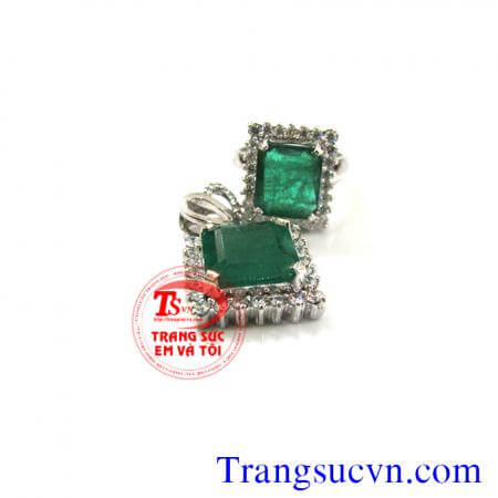 Trang Sức bộ Emerald đẹp là bộ sản phẩm bao gồm mặt dây và nhẫn Emerald hiện đang được nhiều người yêu thích. 