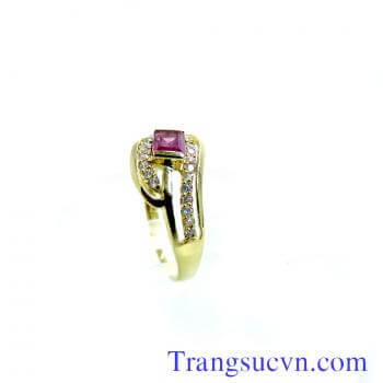 Nhẫn nữ đẹp ruby tự nhiên