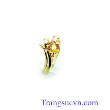 Nhẫn saphir vàng cho nữ đẹp