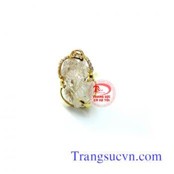 Nhẫn nữ tỳ hưu thạch anh tóc