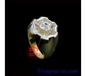 Với người làm trong nhà nước hay văn phòng thì chiếc Nhẫn kim cương nam phù hợp không quá to văn phòng rất hợp