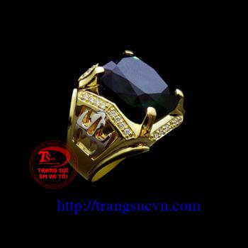 Nhẫn đá Saphir việt nam đẹp đá quý vàng tây với độ trong cao vàng tây kiểu đá tự nhiên làm tôn lên bàn tay việt