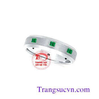 Nhẫn nữ vàng trắng gắn đá Emerald tự nhiên